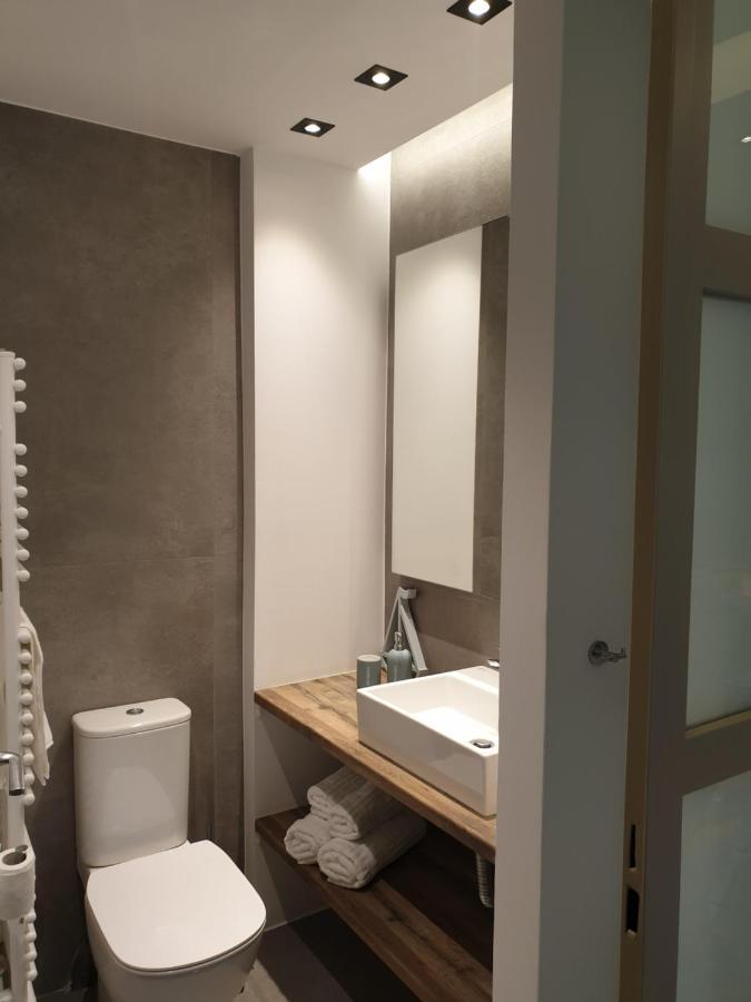 Апартаменты Renovated Studio With Roof Garden Access, 15 M Walk To Acropolis Афины Экстерьер фото
